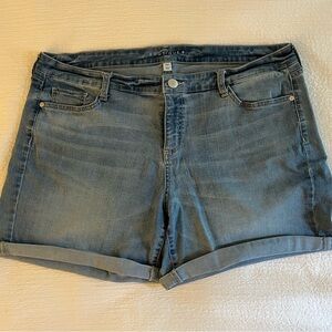 Boutique Blue Denim Midi Shorts Plus Size 20W